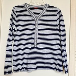 Triumph pajama top S Gray and Black Striped
